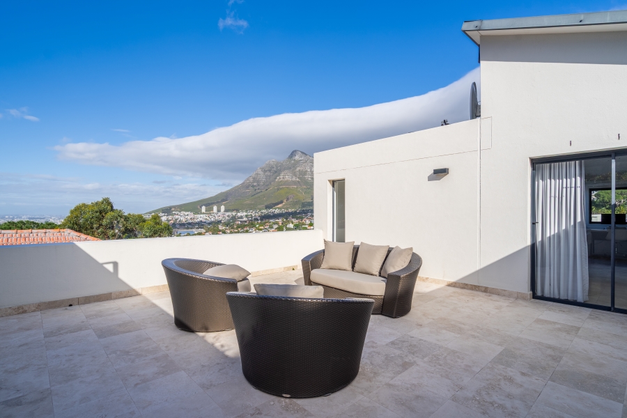 3 Bedroom Property for Sale in Higgovale Western Cape